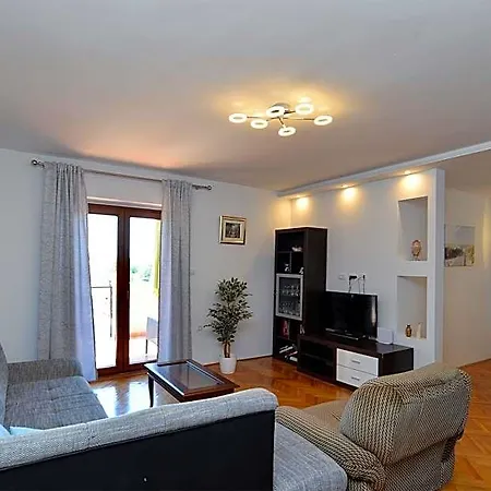 Hotel 408