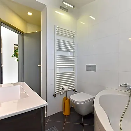 408 Hotel 4*